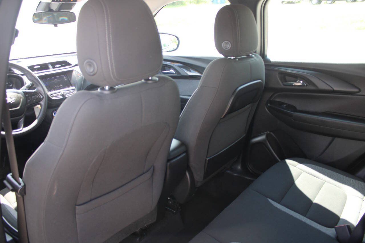 Used 2021 Chevrolet TrailBlazer LS FWD image 16