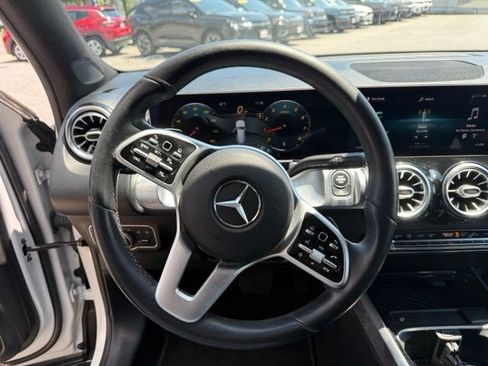 Used 2020 Mercedes-Benz GLB 250 4MATIC image 29