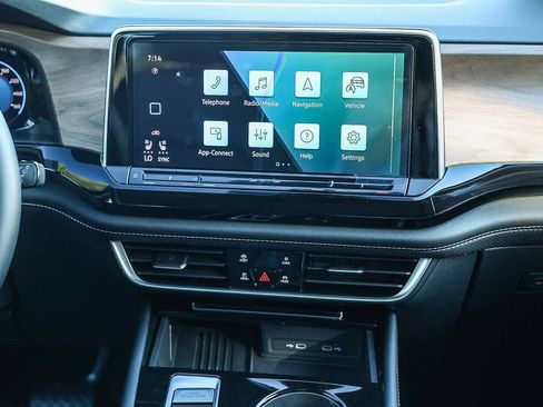 New 2026 Volkswagen Atlas SE image 19