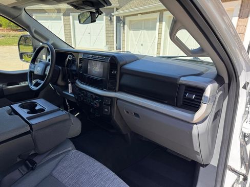 Used 2023 Ford F250 XLT image 17