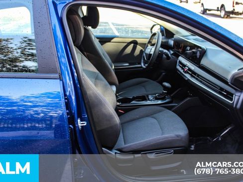 Used 2025 Kia K4 LXS image 21
