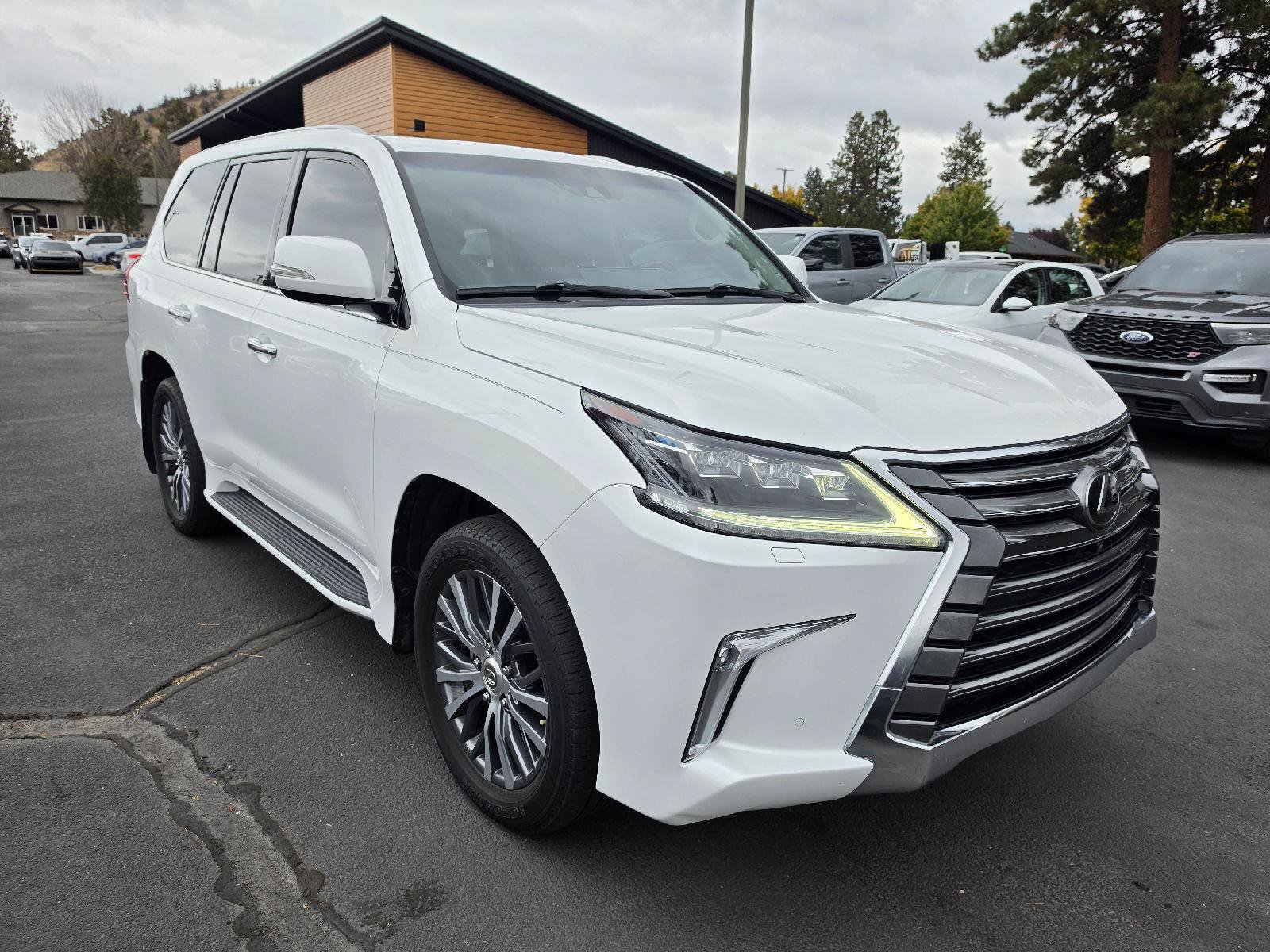 Used 2018 Lexus LX 570 4WD image 4