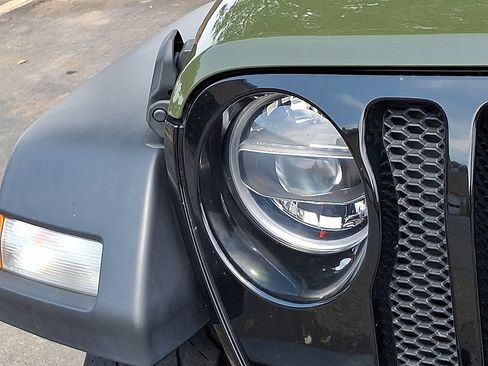 Used 2022 Jeep Wrangler Unlimited Sport AWD/4WD image 3