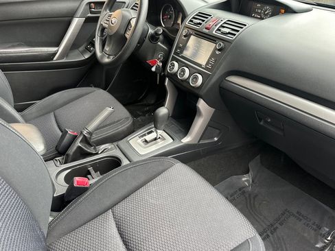Used 2016 Subaru Forester 2.5i w/ Alloy Wheel Package image 31