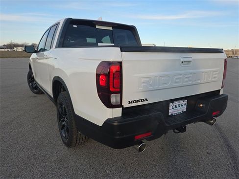 New 2026 Honda Ridgeline Black Edition image 16