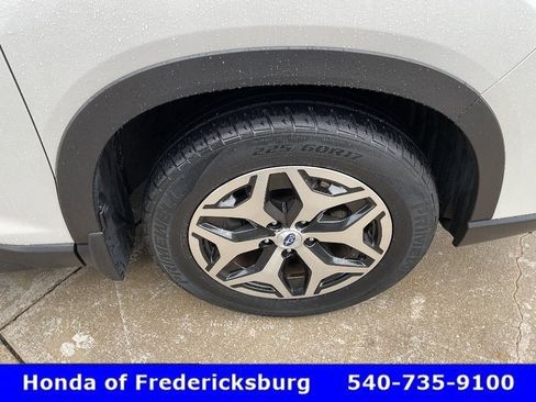 Used 2019 Subaru Forester Premium AWD/4WD image 12