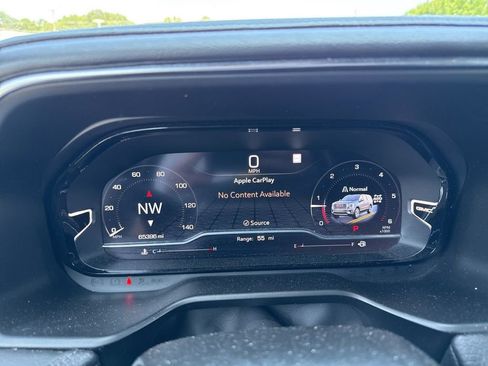 Used 2022 GMC Yukon XL Denali AWD/4WD image 10