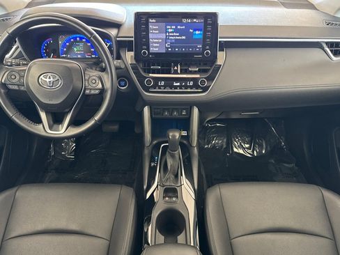 Used 2022 Toyota Corolla Cross XLE w/ Convenience Package FWD image 15