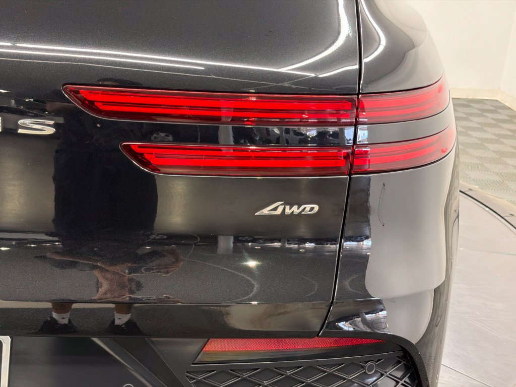 Used 2023 Genesis GV70 2.5T w/ Sport Prestige Package AWD/4WD image 14