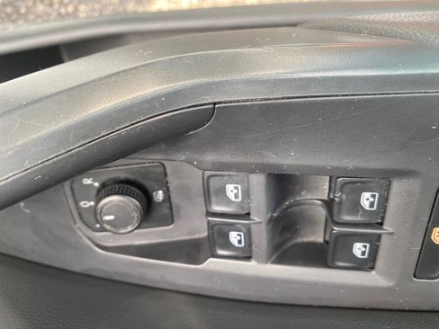 Used 2019 Volkswagen Jetta FWD image 10