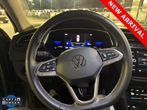 Used 2023 Volkswagen Tiguan SE image 11