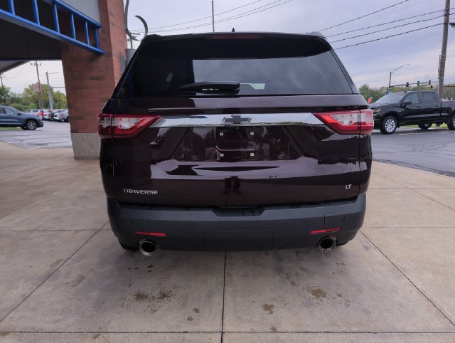 Used 2018 Chevrolet Traverse LT w/ LPO, Floor Liner Package FWD image 8