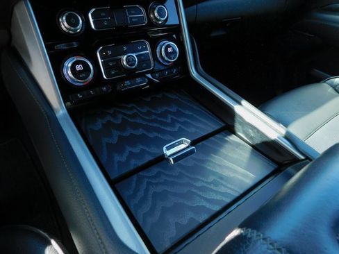 Used 2023 GMC Yukon XL Denali image 30