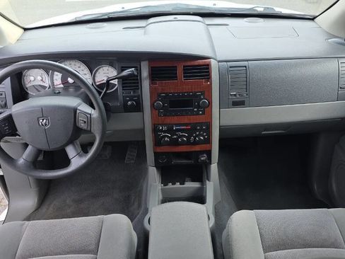 Used 2006 Dodge Durango SLT w/ Interior Convenience Group AWD/4WD image 16