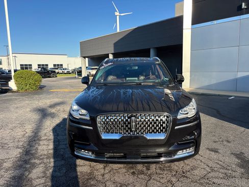 Certified 2023 Lincoln Aviator Black Label w/ Dynamic Handling Package image 2