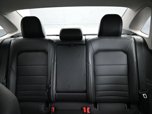 Used 2024 Volkswagen Jetta SE FWD image 17