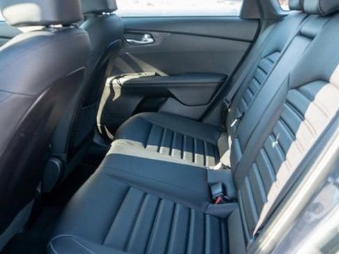 Used 2023 Kia Forte GT-Line w/ GT-Line Premium Package image 11