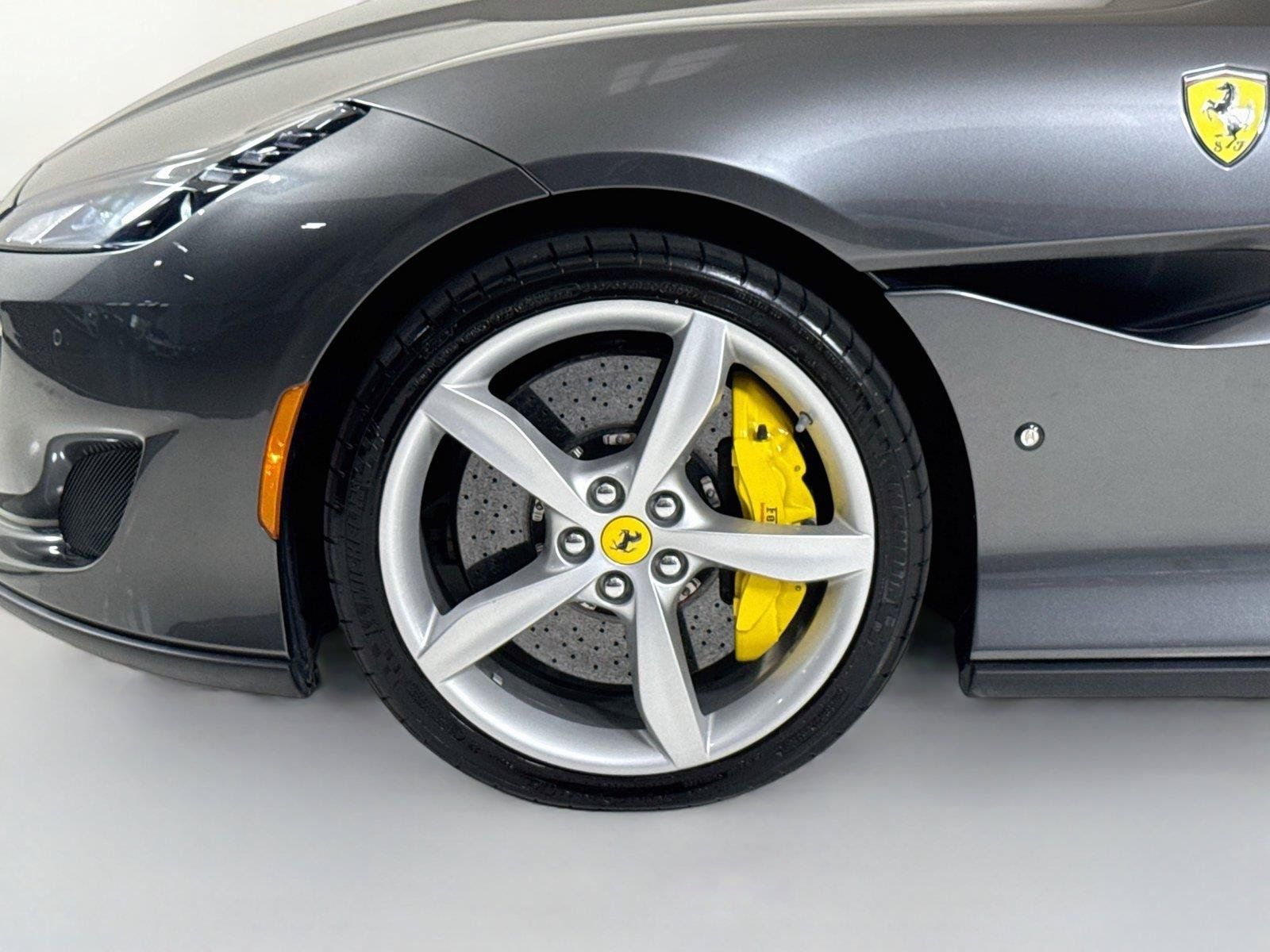 Used 2019 Ferrari Portofino RWD image 37