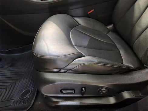 Used 2017 Buick Envision Premium image 21