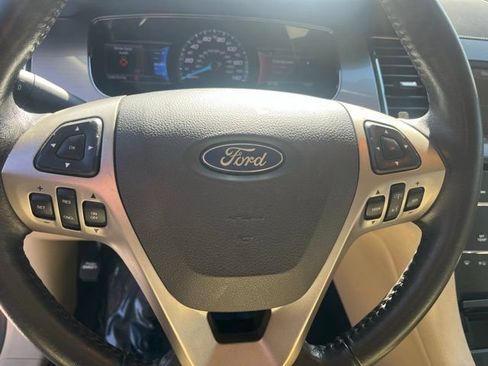 Used 2015 Ford Taurus SEL w/ Equipment Group 201A FWD image 22
