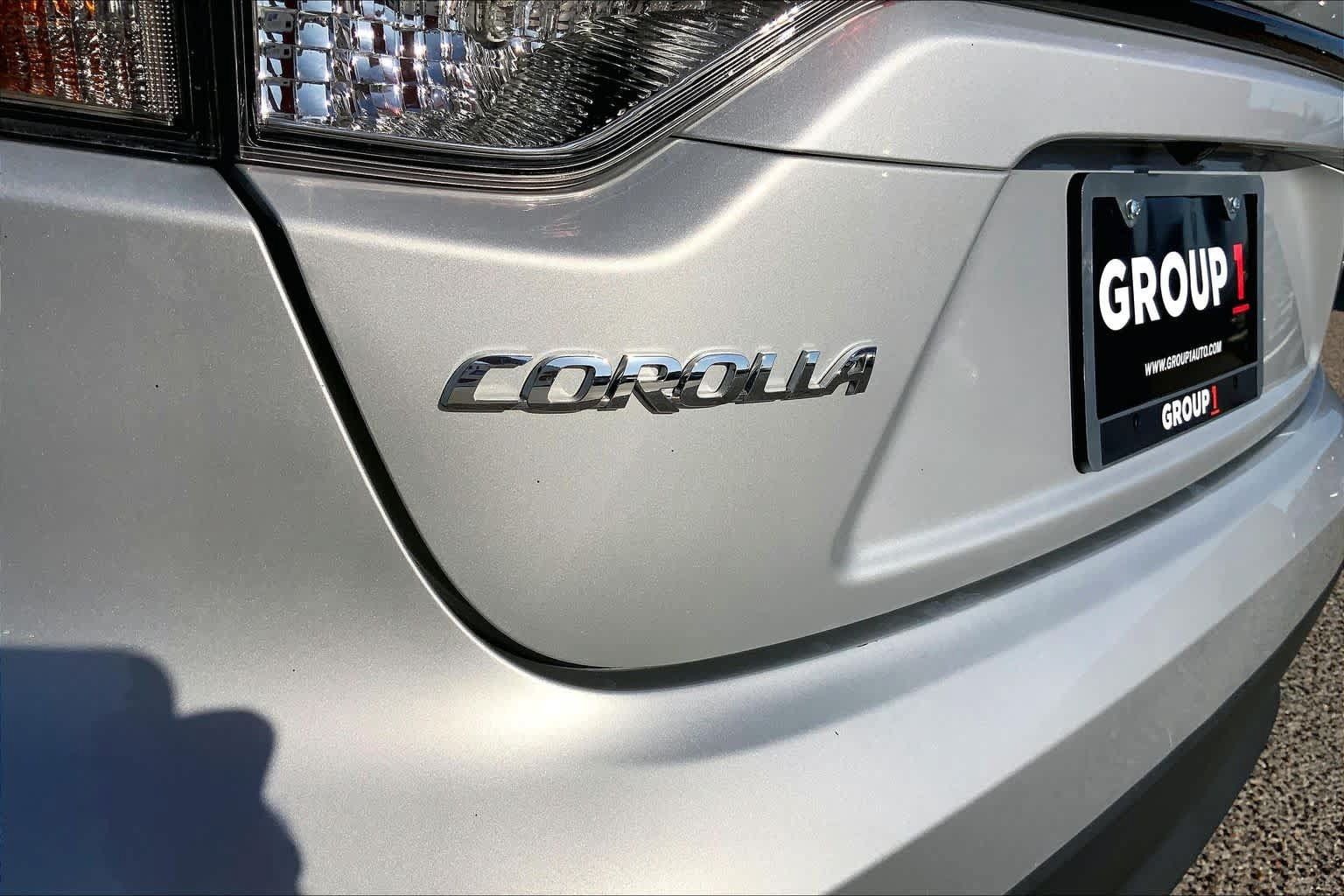 Used 2025 Toyota Corolla LE FWD image 30