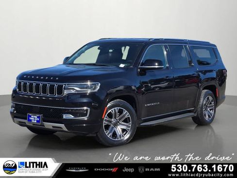 Used 2024 Jeep Wagoneer L Series II w/ Flexible Seating Group AWD/4WD image 1
