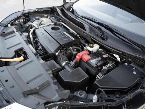 Used 2023 Nissan Rogue SV FWD image 41