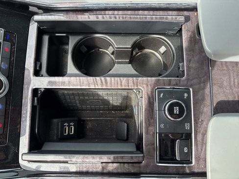 Used 2018 Lincoln Navigator L Reserve w/ Technology Package image 47