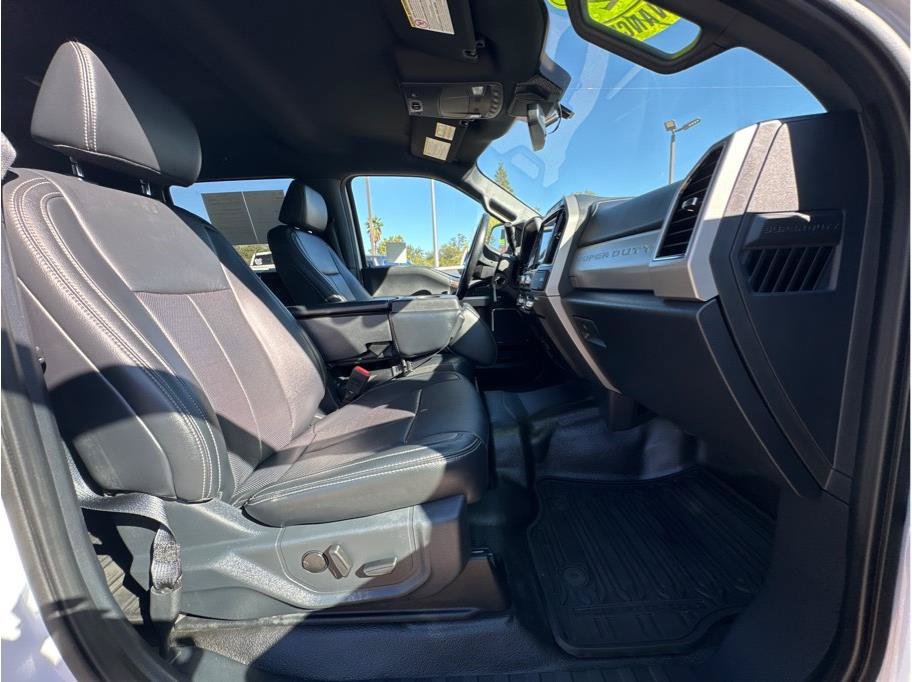 Used 2022 Ford F250 Lariat w/ Lariat Value Package AWD/4WD image 11
