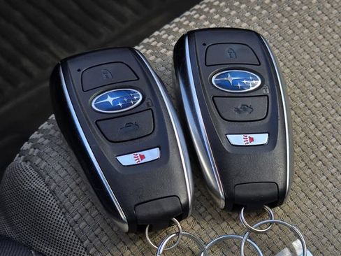 Used 2025 Subaru Outback Premium AWD/4WD image 34