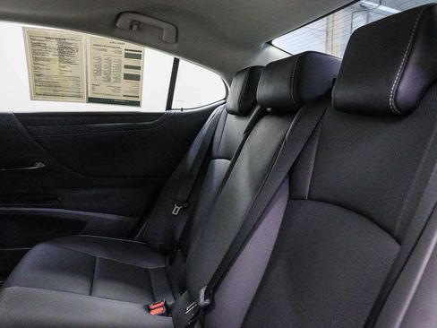 Used 2025 Lexus ES 350 w/ Premium Package FWD image 19