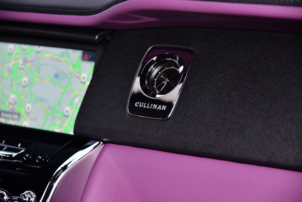 Certified 2022 Rolls-Royce Cullinan w/ Technology Package AWD/4WD image 11
