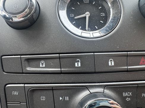 Used 2011 Cadillac SRX Luxury FWD image 43