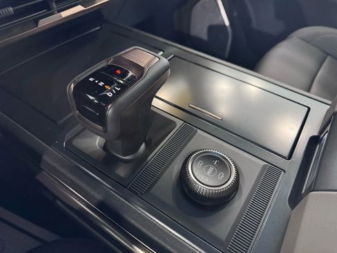 Used 2024 GMC Hummer EV 2X w/ LPO, Illumination Package image 47