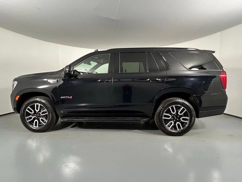Used 2024 GMC Yukon AT4 w/ Technology Package AWD/4WD image 4