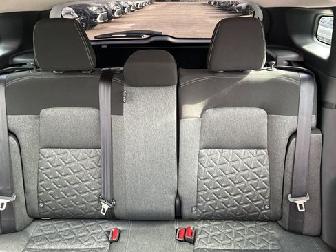 Used 2025 Nissan Kicks SV image 26