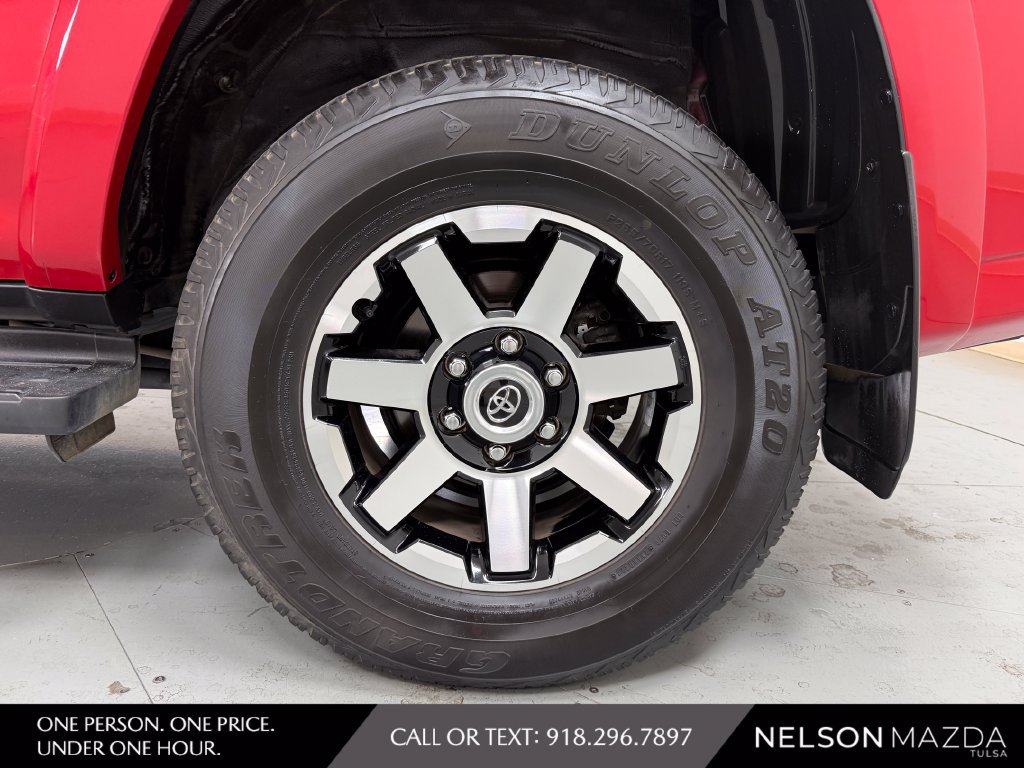 Used 2024 Toyota 4Runner TRD Off-Road Premium AWD/4WD image 12