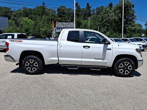 Used 2019 Toyota Tundra SR5 w/ TRD Off Road Package AWD/4WD image 24