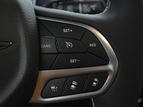 New 2026 Chrysler Pacifica Select image 23