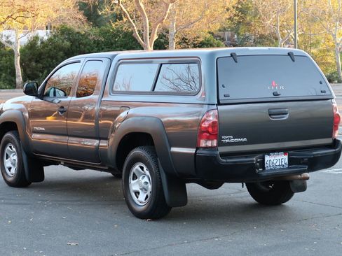 Used 2012 Toyota Tacoma 4x4 Access Cab image 4