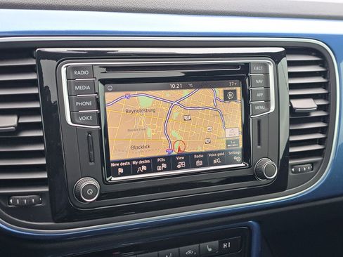 Used 2019 Volkswagen Beetle 2.0T SE w/ SE Premium Package image 12