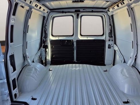 New 2025 GMC Savana 2500 w/ Driver Convenience Package image 19