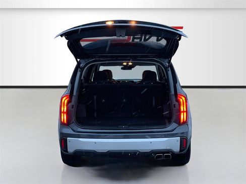 Used 2023 Kia Telluride S image 27