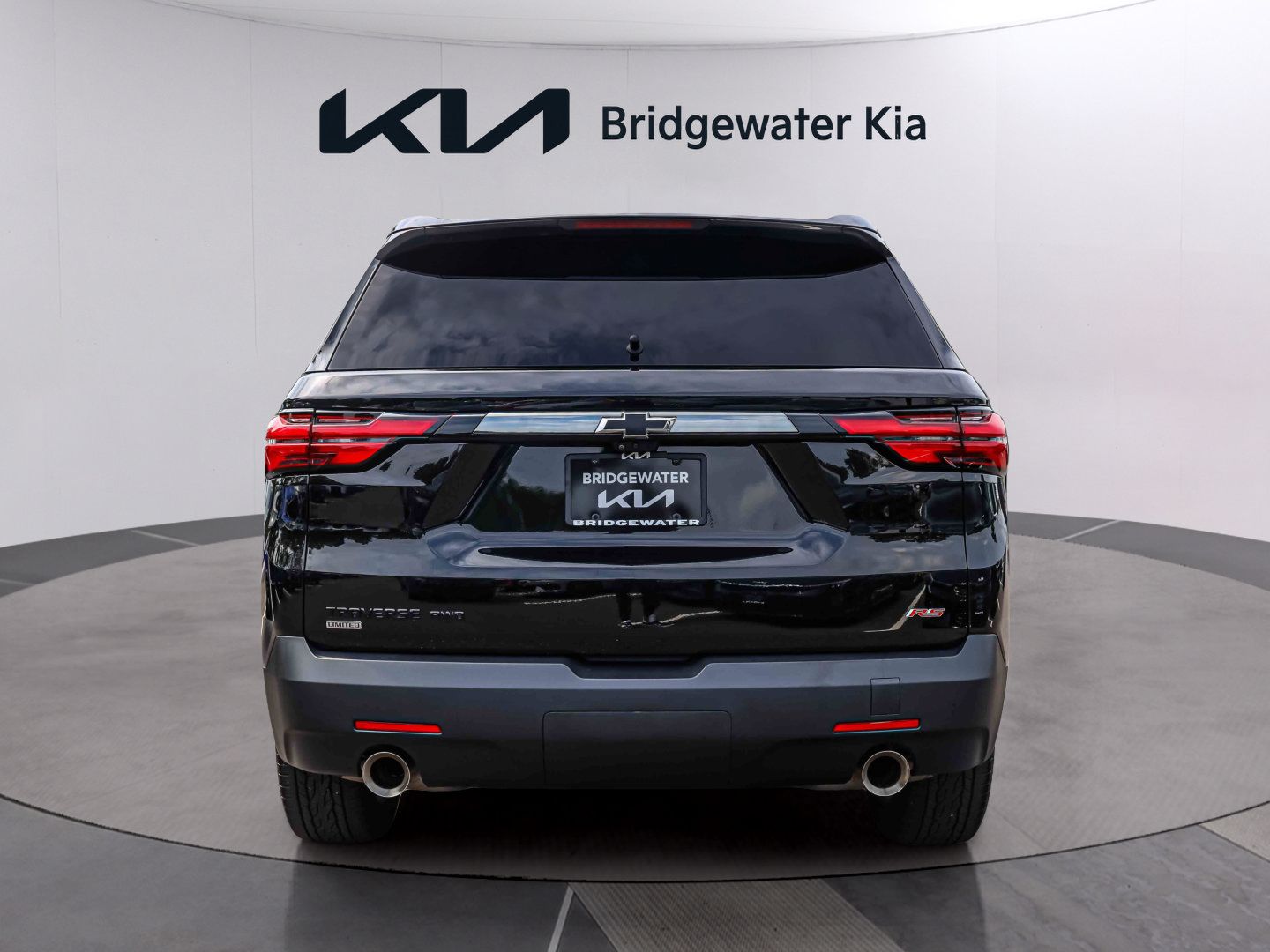 Used 2024 Chevrolet Traverse RS w/ LPO, Floor Liner Package AWD/4WD image 5