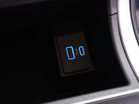 Used 2024 Ford Edge SE image 26