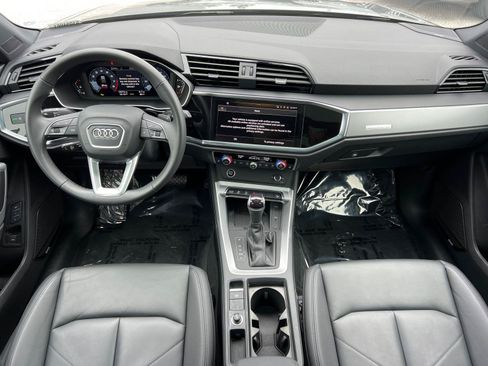 Certified 2025 Audi Q3 2.0T Premium Plus w/ Premium Plus Package AWD/4WD image 23