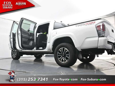 Used 2023 Toyota Tacoma TRD Sport AWD/4WD image 34