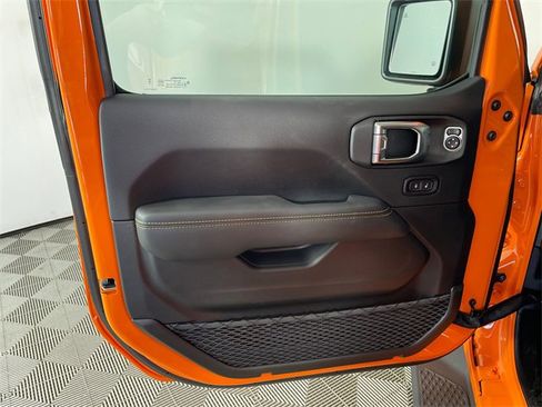 New 2025 Jeep Gladiator Sport image 13