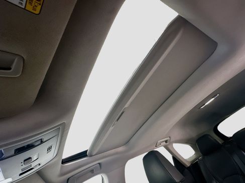 Used 2018 Lexus RX 350L w/ Premium Package image 26