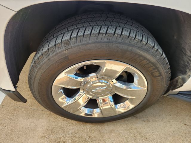 Used 2016 Chevrolet Tahoe LT w/ Luxury Package RWD image 8